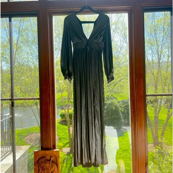 long cool in a black dress Black Ribbed Knit Long Sleeves Dress Large